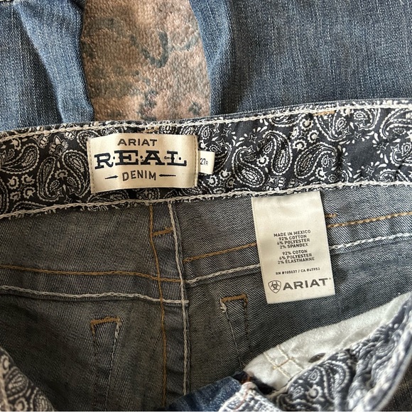 NWOT ARIAT 27 Bootcut Jeans - Picture 3 of 3